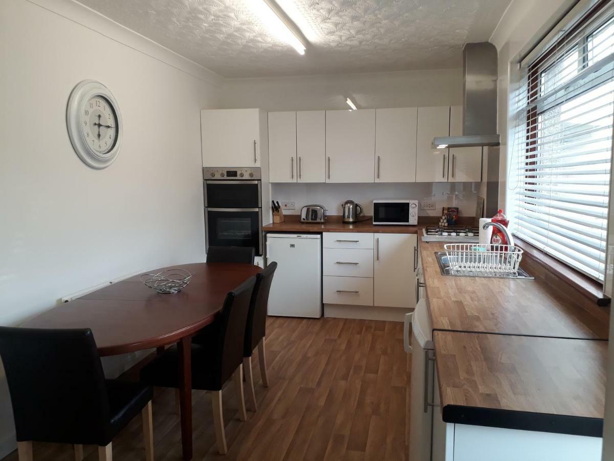 Hilltop House Apartment Airdrie